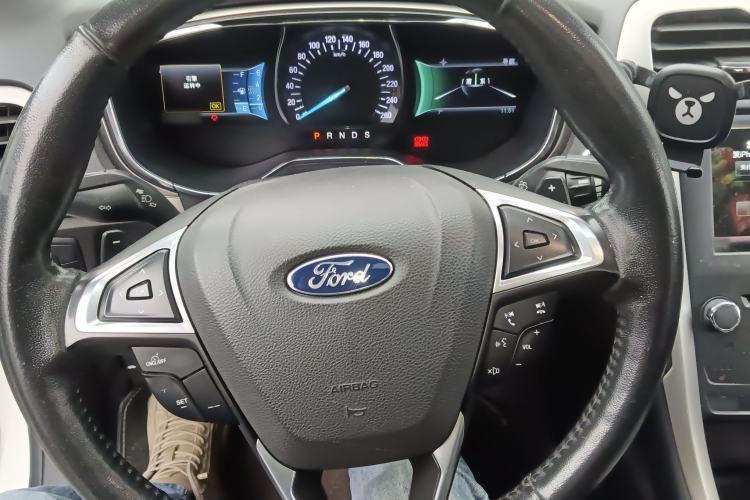 Used Ford Mondeo 2013 2.0L GTDi 200 Luxury Model Steering Wheel