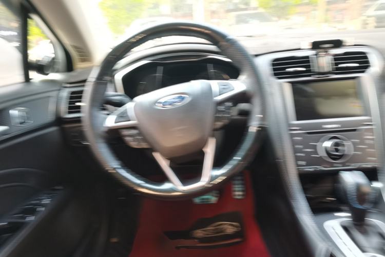 Used Ford Mondeo 2013 2.0L GTDi240 Luxury Sport Model Steering Wheel