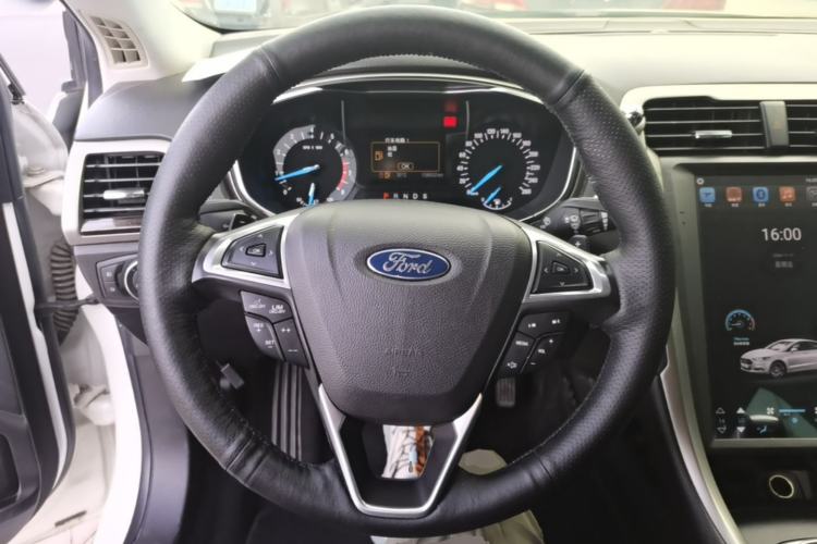 Used Ford Mondeo 2013 2.0L GTDi 200 Fashion Edition Steering Wheel