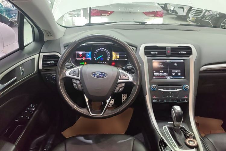 Used Ford Mondeo 2013 2.0L GTDi 200 Luxury Model Steering Wheel