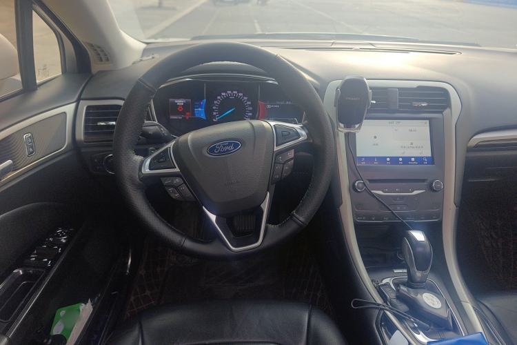 Used Ford Mondeo 2013 2.0L GTDi 200 Luxury Model Steering Wheel