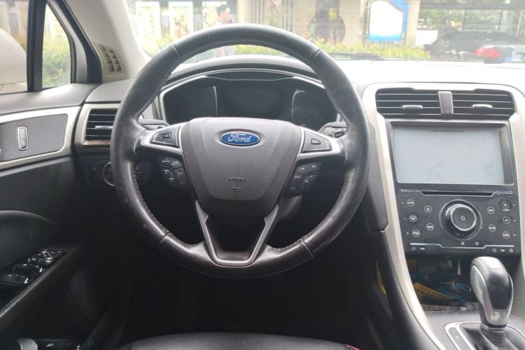 Used Ford Mondeo 2013 2.0L GTDi 200 Fashion Edition Steering Wheel