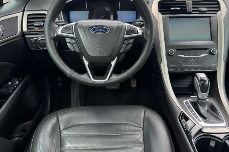 Used Ford Mondeo 2013 2.0L GTDi 200 Luxury Model Steering Wheel