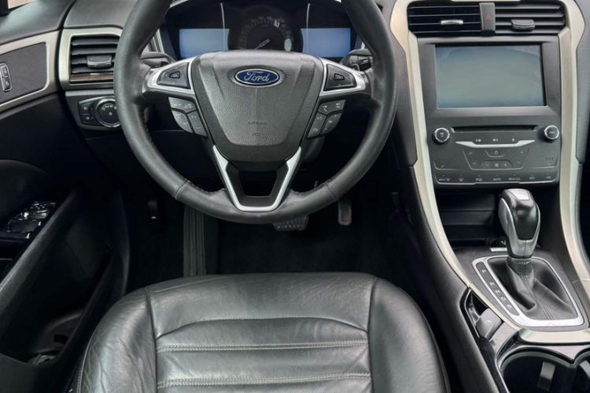 Used Ford Mondeo 2013 2.0L GTDi 200 Luxury Model Steering Wheel