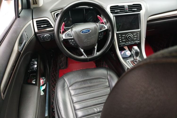 Used Ford Mondeo 2013 2.0L GTDi 200 Luxury Model Steering Wheel