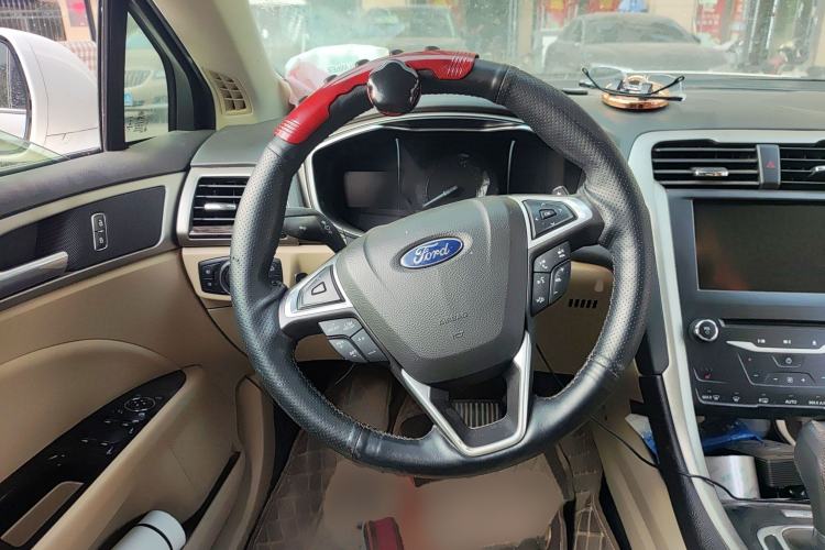 Used Ford Mondeo 2013 2.0L GTDi 200 Luxury Model Steering Wheel