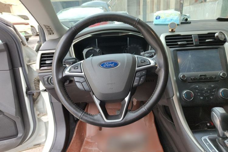 Used Ford Mondeo 2013 2.0L GTDi 200 Fashion Edition Steering Wheel