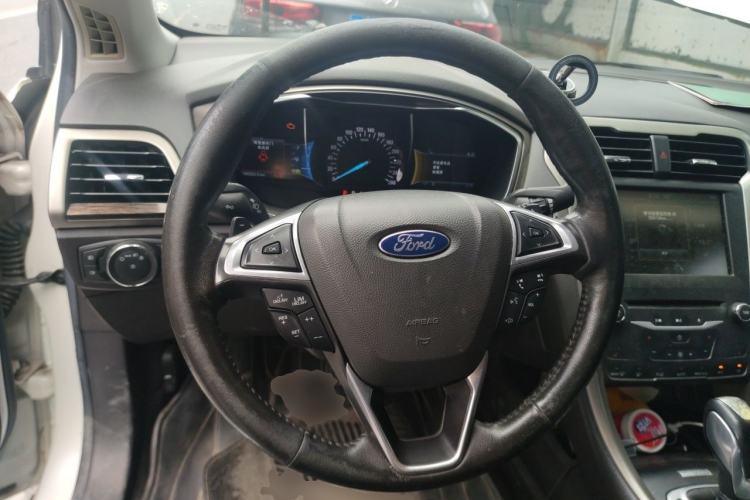 Used Ford Mondeo 2013 2.0L GTDi 200 Luxury Model Steering Wheel