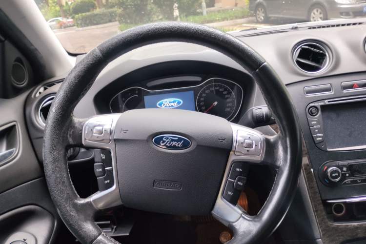 Used Ford Mondeo 2013 2.3L Luxury Model Steering Wheel