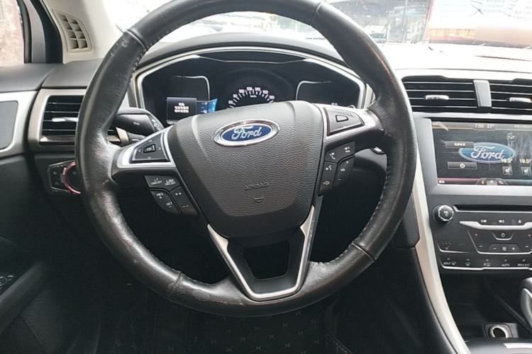 Used Ford Mondeo 2013 2.0L GTDi 200 Luxury Model Steering Wheel