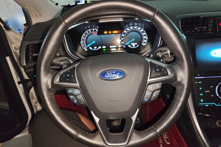 Used Ford Mondeo 2013 2.0L GTDi240 Luxury Sport Model Steering Wheel