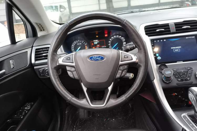 Used Ford Mondeo 2013 1.5L GTDi180 Fashion Edition Steering Wheel