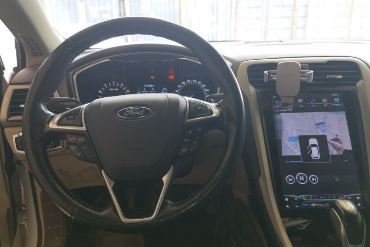 Used Ford Mondeo 2013 2.0L GTDi 200 Fashion Edition Steering Wheel