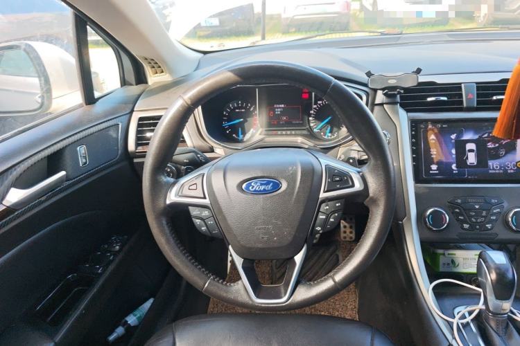 Used Ford Mondeo 2013 2.0L GTDi 200 Fashion Edition Steering Wheel