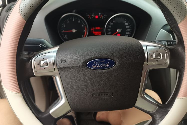 Used Ford Mondeo 2013 2.3L Fashion Edition Steering Wheel