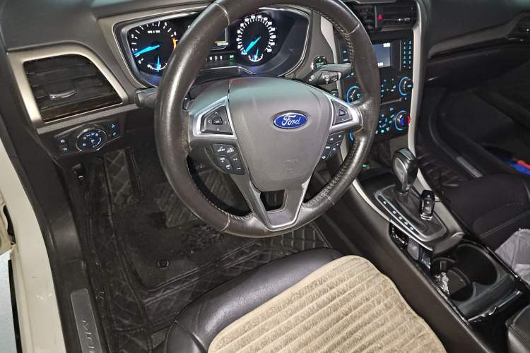 Used Ford Mondeo 2013 2.0L GTDi 200 Fashion Edition Steering Wheel