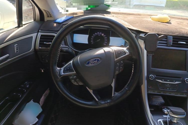 Used Ford Mondeo 2013 2.0L GTDi 200 Luxury Model Steering Wheel