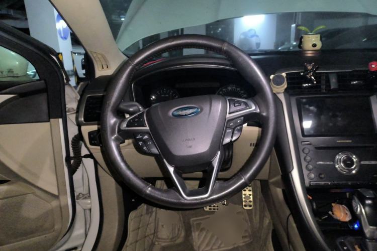 Used Ford Mondeo 2013 1.5L GTDi180 Fashion Edition Steering Wheel