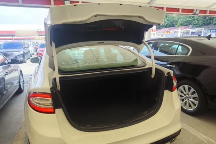 Used Ford Mondeo 2013 2.0L GTDi 200 Luxury Model Trunk