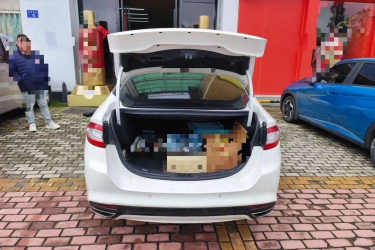 Used Ford Mondeo 2013 2.0L GTDi 200 Luxury Model Trunk