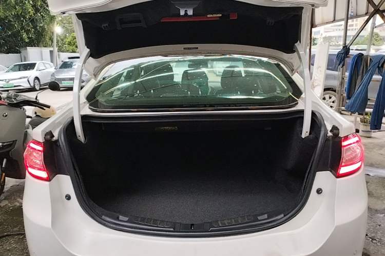 Used Ford Mondeo 2013 2.0L GTDi 200 Luxury Model Trunk