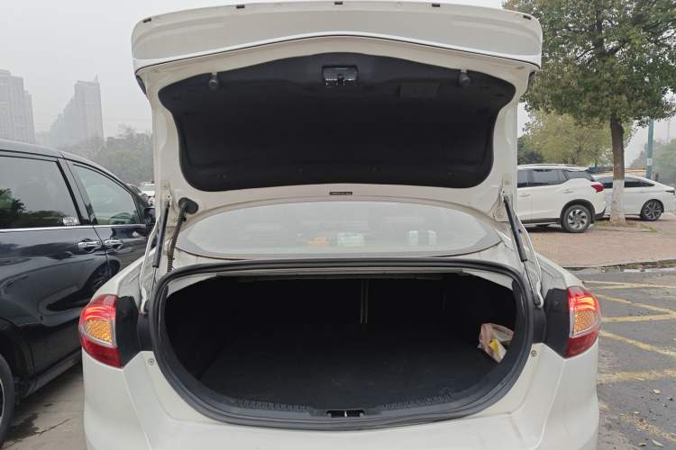Used Ford Mondeo 2013 2.3L Fashion Edition Trunk
