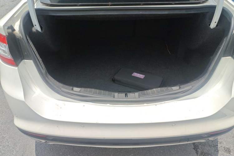 Used Ford Mondeo 2013 2.0L GTDi 200 Fashion Edition Trunk