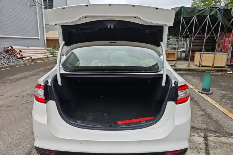 Used Ford Mondeo 2013 2.0L GTDi 200 Fashion Edition Trunk