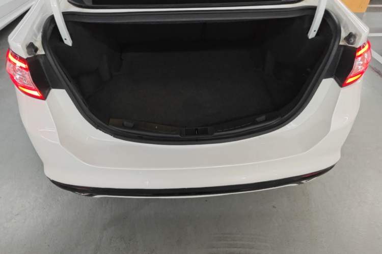 Used Ford Mondeo 2013 2.0L GTDi 200 Fashion Edition Trunk