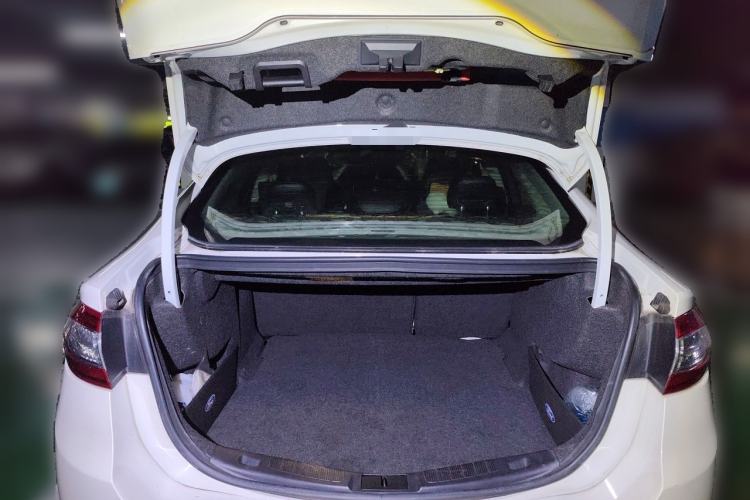 Used Ford Mondeo 2013 2.0L GTDi 200 Fashion Edition Trunk