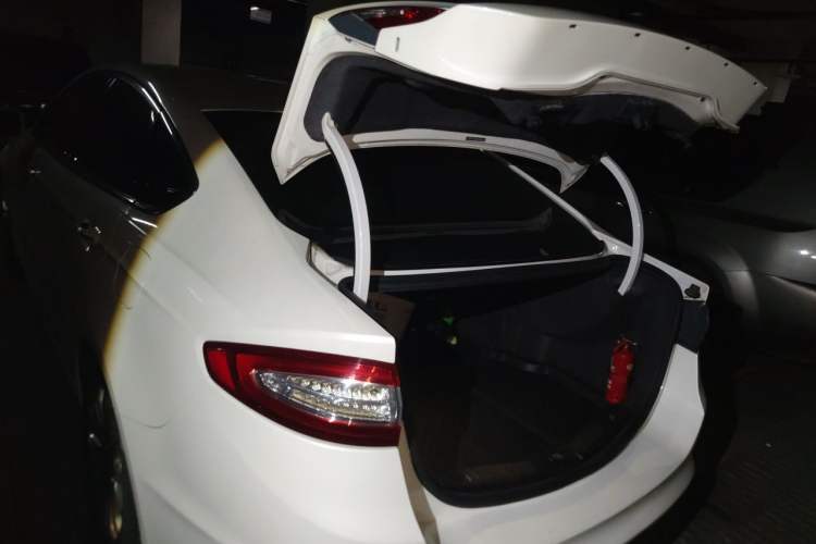 Used Ford Mondeo 2013 2.0L GTDi 200 Luxury Model Trunk