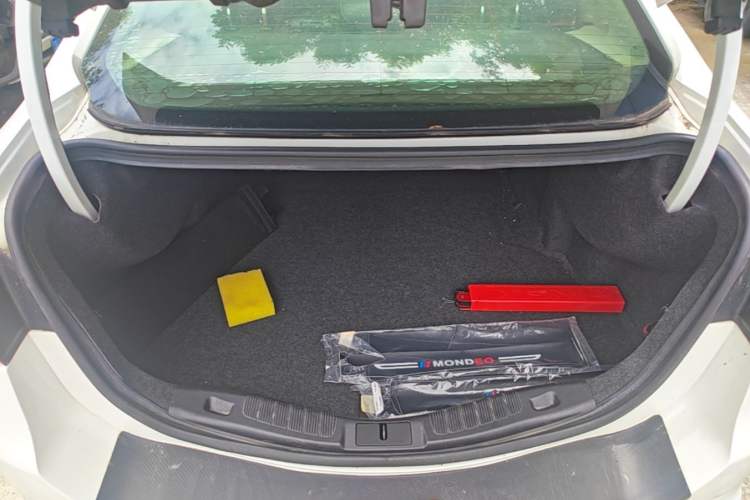 Used Ford Mondeo 2013 2.0L GTDi 200 Luxury Model Trunk