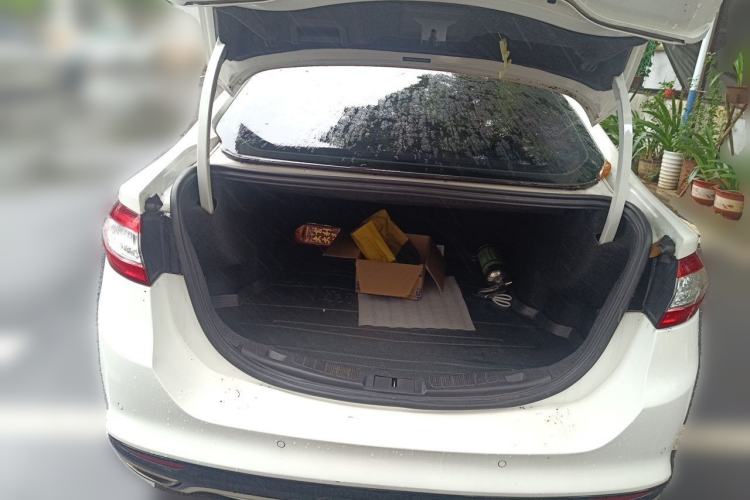 Used Ford Mondeo 2013 2.0L GTDi240 Flagship Edition Trunk