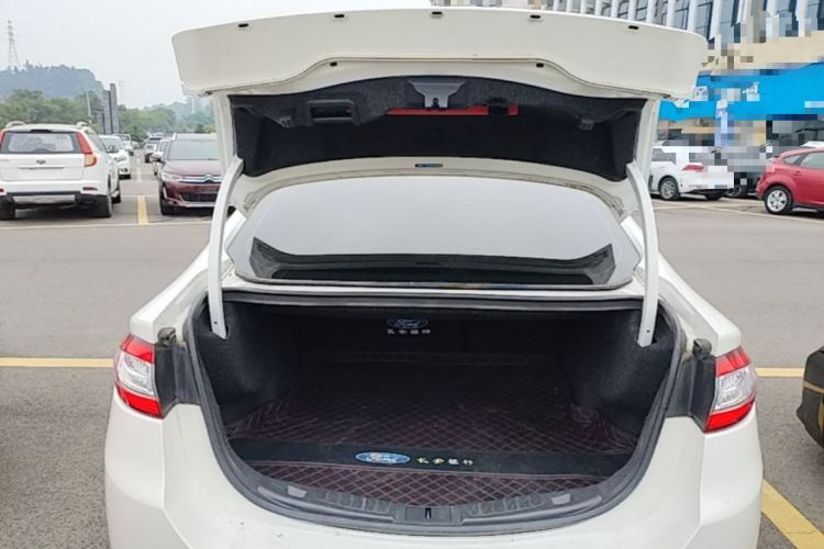 Used Ford Mondeo 2013 2.0L GTDi 200 Luxury Model Trunk