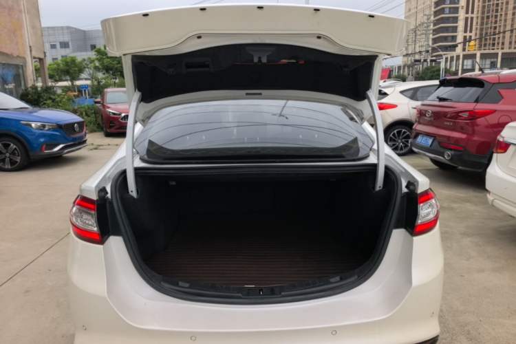 Used Ford Mondeo 2013 2.0L GTDi 200 Fashion Edition Trunk