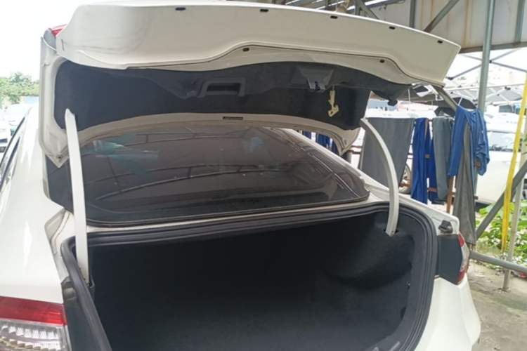 Used Ford Mondeo 2013 2.0L GTDi 200 Luxury Model Trunk