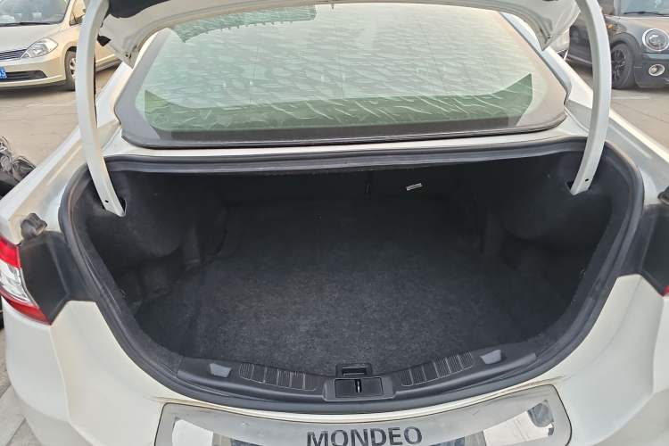 Used Ford Mondeo 2013 2.0L GTDi 200 Fashion Edition Trunk