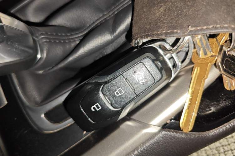 Used Ford Mondeo 2013 2.0L GTDi 200 Luxury Model Vehicle Key