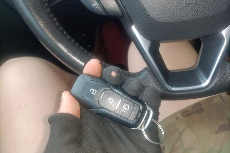 Used Ford Mondeo 2013 2.0L GTDi 200 Fashion Edition Vehicle Key