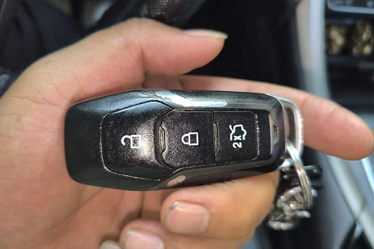 Used Ford Mondeo 2013 2.0L GTDi 200 Luxury Model Vehicle Key