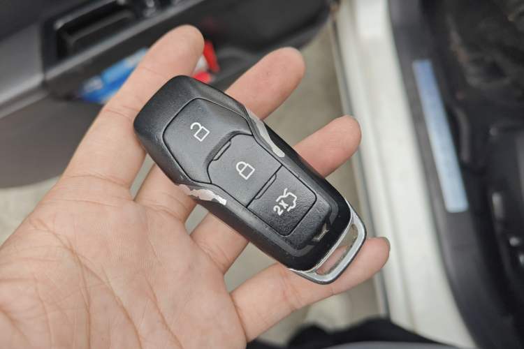 Used Ford Mondeo 2013 2.0L GTDi 200 Fashion Edition Vehicle Key