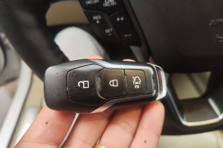 Used Ford Mondeo 2013 2.0L GTDi 200 Fashion Edition Vehicle Key