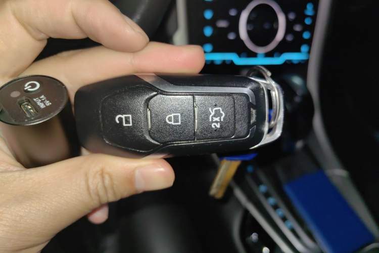 Used Ford Mondeo 2013 2.0L GTDi 200 Fashion Edition Vehicle Key