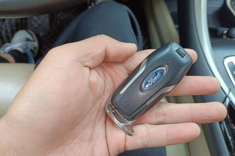 Used Ford Mondeo 2013 2.0L GTDi 200 Luxury Model Vehicle Key