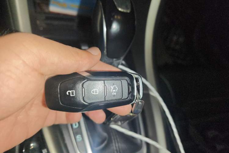 Used Ford Mondeo 2013 2.0L GTDi 200 Luxury Model Vehicle Key