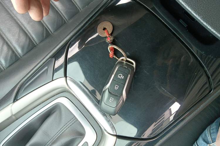 Used Ford Mondeo 2013 2.0L GTDi 200 Luxury Model Vehicle Key