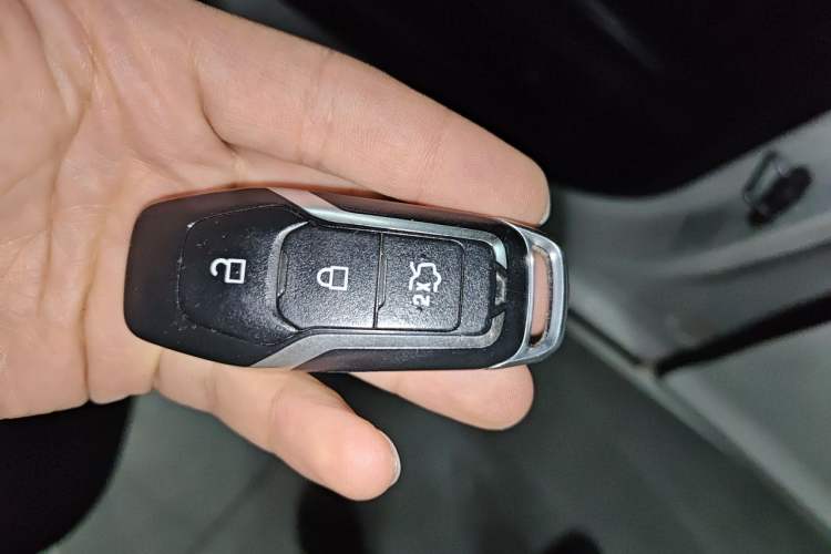 Used Ford Mondeo 2013 2.0L GTDi 200 Luxury Model Vehicle Key