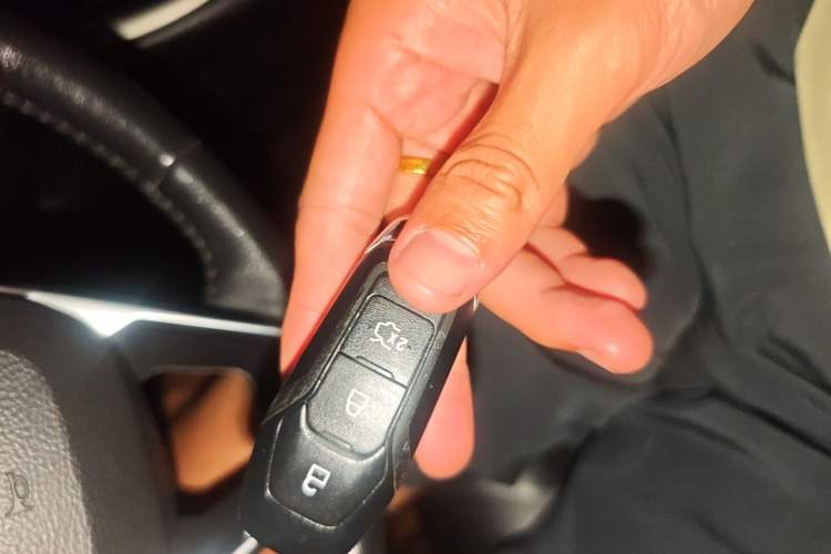 Used Ford Mondeo 2013 2.0L GTDi 200 Fashion Edition Vehicle Key