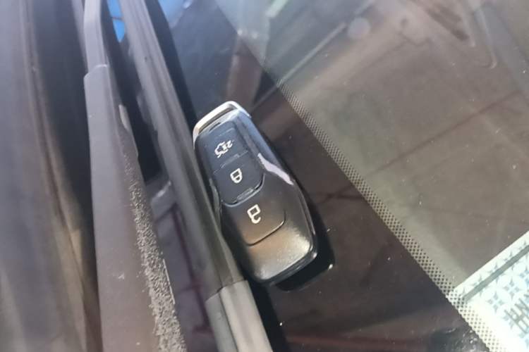 Used Ford Mondeo 2013 2.0L GTDi 200 Fashion Edition Vehicle Key