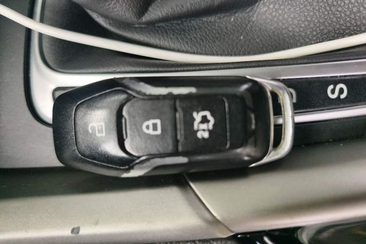 Used Ford Mondeo 2013 2.0L GTDi 200 Fashion Edition Vehicle Key